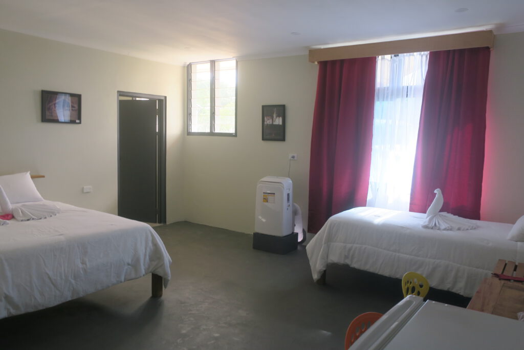 Zaru Hotel - Chambre Deluxe Roadside - Bed